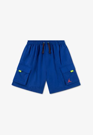 Blå atletiske shorts med elastisk midjebånd, svart snor, doble sidesporlommer og rød Jordan-logo på høyre lomme.
