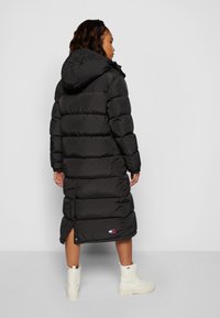 Tommy Jeans ALASKA LONG PUFFER - Dunkåpe / -frakk - black