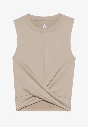 Beige ujjatlan felső lekerekített nyakkivágással, puha textúrával és csavart elülső résszel. Kontrasztos varrás és logó található a nyakkivágásnál.