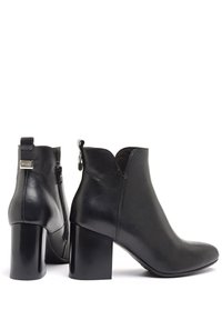 RYŁKO Ankle boot