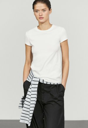 Massimo Dutti, SHORT SLEEVE SLIM FIT T-SHIRT - Basic T-shirt - white