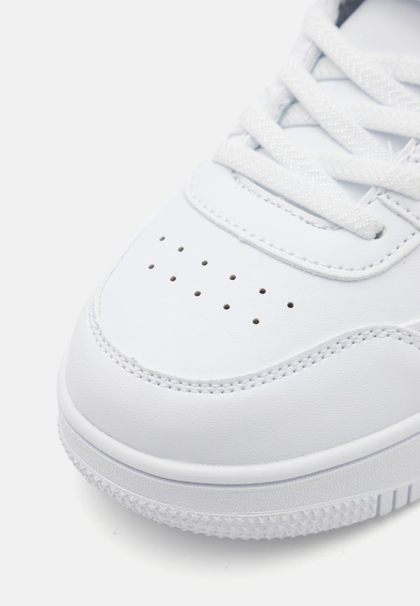 UNISEX – Trainingsschuh – triple wht