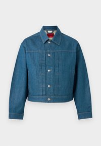 Μπλε τζιν μπουφάν με μακριά μανίκια, κλείσιμο με κουμπιά, γιακά και εμφανές λογότυπο της μάρκας μέσα στην περιοχή του λαιμού.