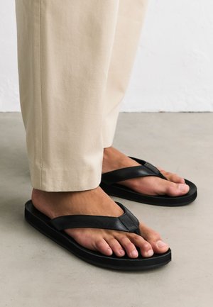 Next, Teensandalen - black