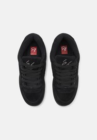 és ACCEL OG UNISEX - Skatová obuv - black