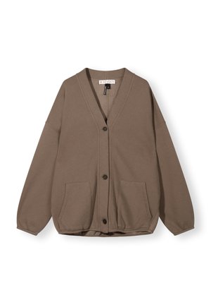 Cardigan button-up marrone con scollatura a V, maniche lunghe, due tasche frontali e vestibilità rilassata.