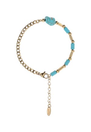Złota bransoletka łańcuszkowa z turkusowymi kamieniami i złotymi koralikami, wyposażona w zapięcie typu karabińczyk i regulowany łańcuszek z małą zawieszką.