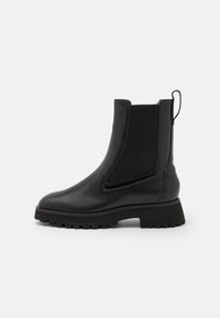 Clarks Botki