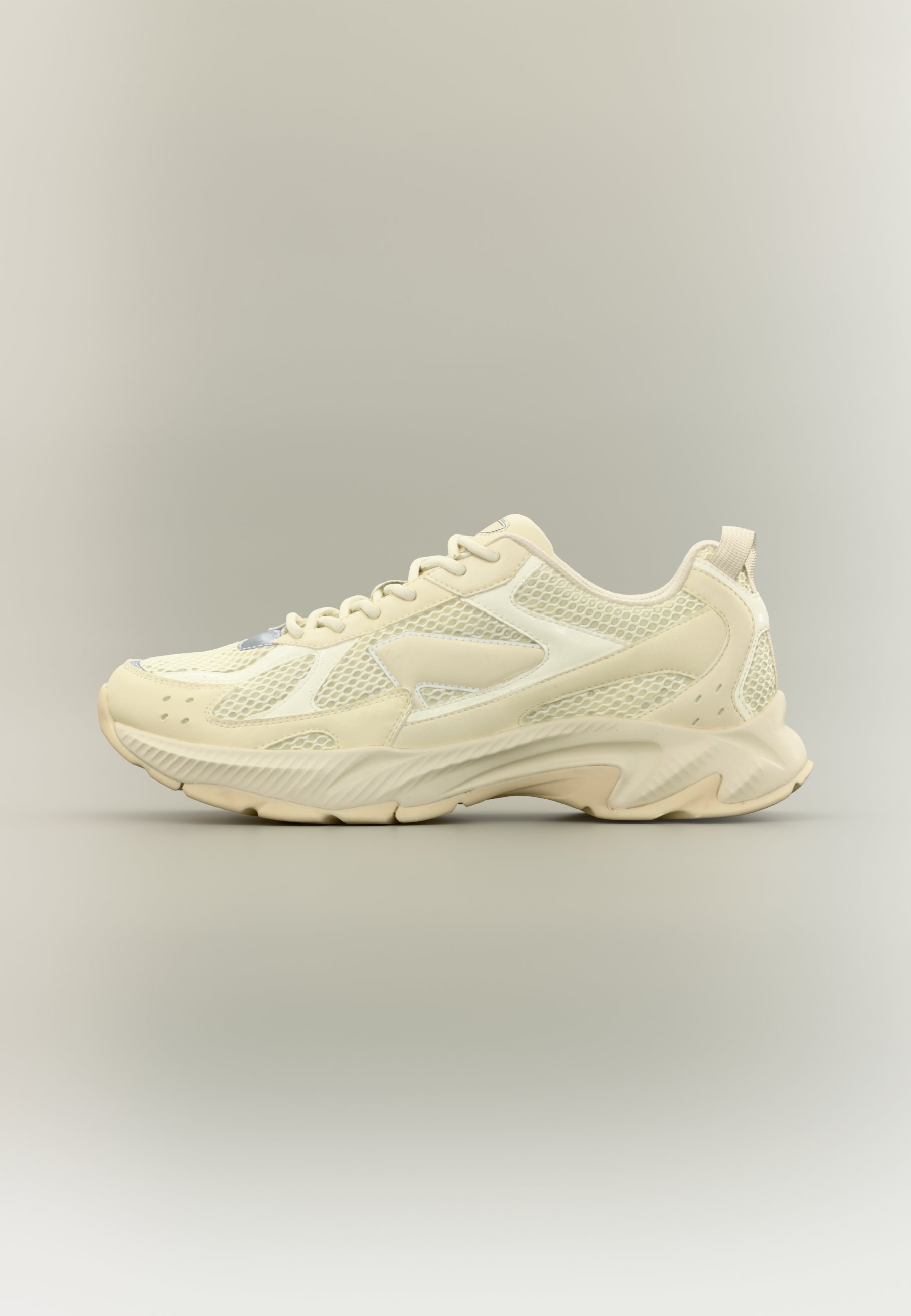 nike tekno m2k cream