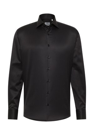 Sort langærmet skjorte med knaplukning i glat stof, med en klassisk krave og forreste knapper med matchende sort hardware.