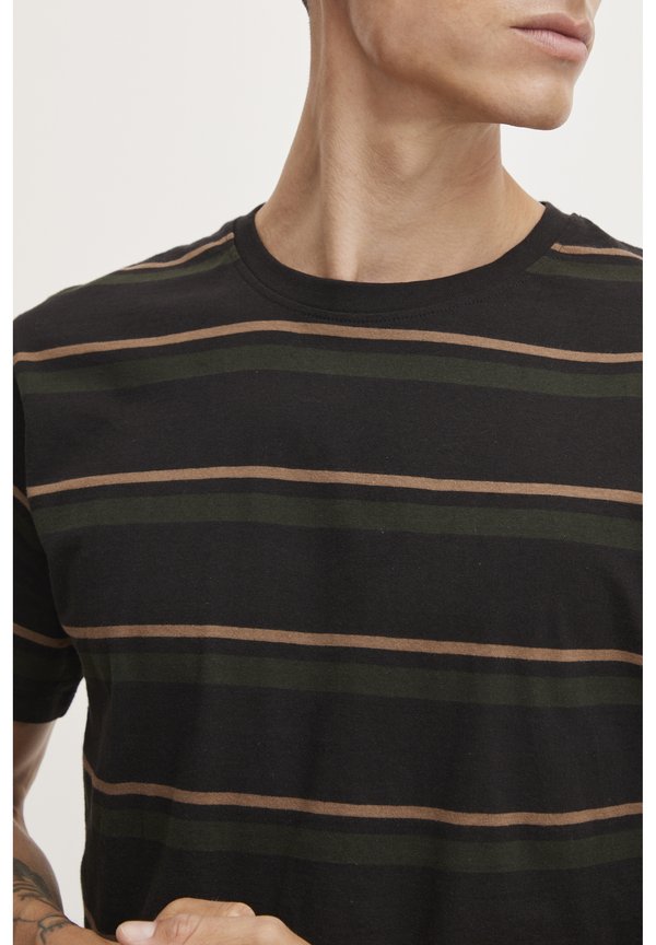 SDVincent - Print T-shirt2