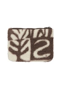 Bruine en crèmekleurige ritspouch gemaakt van zacht, pluche materiaal. Kenmerkt abstracte bladeren en cijferpatronen op het oppervlak.