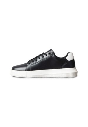 Calvin Klein Jeans CHUNKY CUPSOLE MONO - Trainers - black/bright white