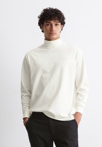 Marc O'Polo DENIM TURTLE NECK RELAXED FIT - Hosszú ujjú felső - silky white