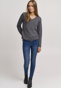 Oxmo OXHANNA - Neule - pewter