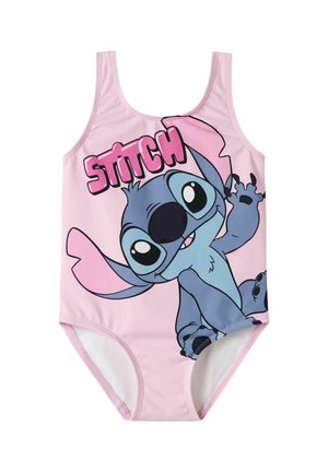 Roosa laste ujumisriietus, millel on suur Stitchi tegelaskuju graafika Disneyst ja üleval teksti "STITCH".