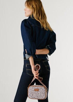 Pepe Jeans Ülerinna-kott - white