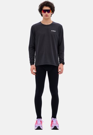 CORE RUN LONG SLEEVE - Long sleeved top - black