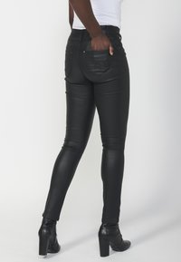 Koroshi Nohavice - black