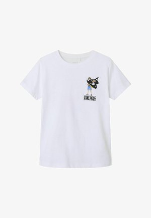 Weißes Baumwoll-T-Shirt mit einem Grafikdesign eines Charakters, der eine schwarze Flagge mit einem Totenkopf und gekreuzten Knochen hält. Kurzärmelig mit Rundhalsausschnitt.