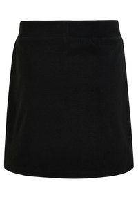 Zwarte katoenen minirok met een gladde textuur, brede tailleband en een rechte snit. Geen extra patronen of hardware-details zichtbaar.