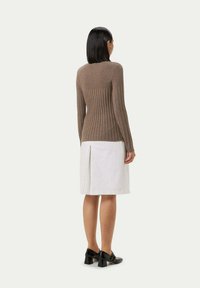 GOBI Cashmere CREW NECK - Stickad tröja - taupe