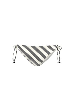 Foulard a forma di bandana a strisce bianche e nere con lacci, caratterizzato da una finitura testurizzata e una forma arrotondata, accentuato da perline nere.