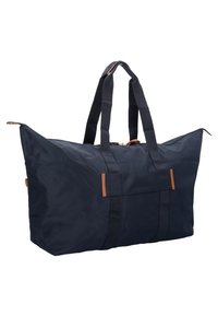 Borsone in nylon blu navy con due manici in tessuto e un accentuazione in pelle. Presenta una chiusura con zip e un design rettangolare spazioso.