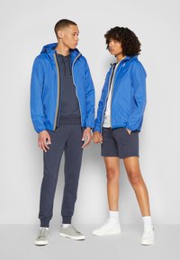 K-Way LE VRAI CLAUDE UNISEX - Könnyű dzseki - royal