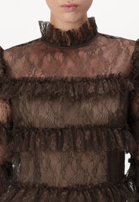 Malina CARMINE MINI DRESS - Kokteilinė suknelė / vakarėlių suknelė - chocolate
