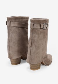 Bosanova Botas camperas - taupe