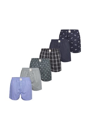 Six paires de boxers pour hommes avec divers motifs, y compris des pois, des rayures, des cœurs et des carreaux, disposées en formation décalée.