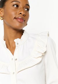 LolaLiza Blouse - vanilla white