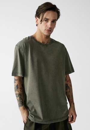 Diverse, CORE, khaki