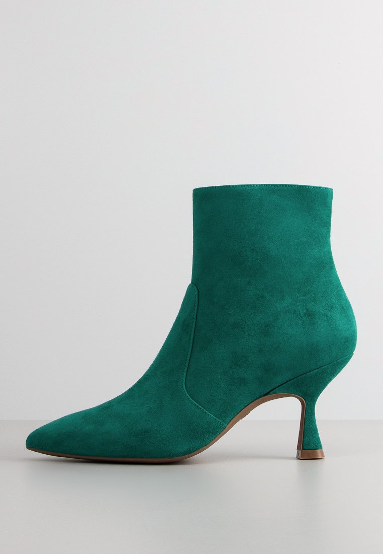 Botine cu toc