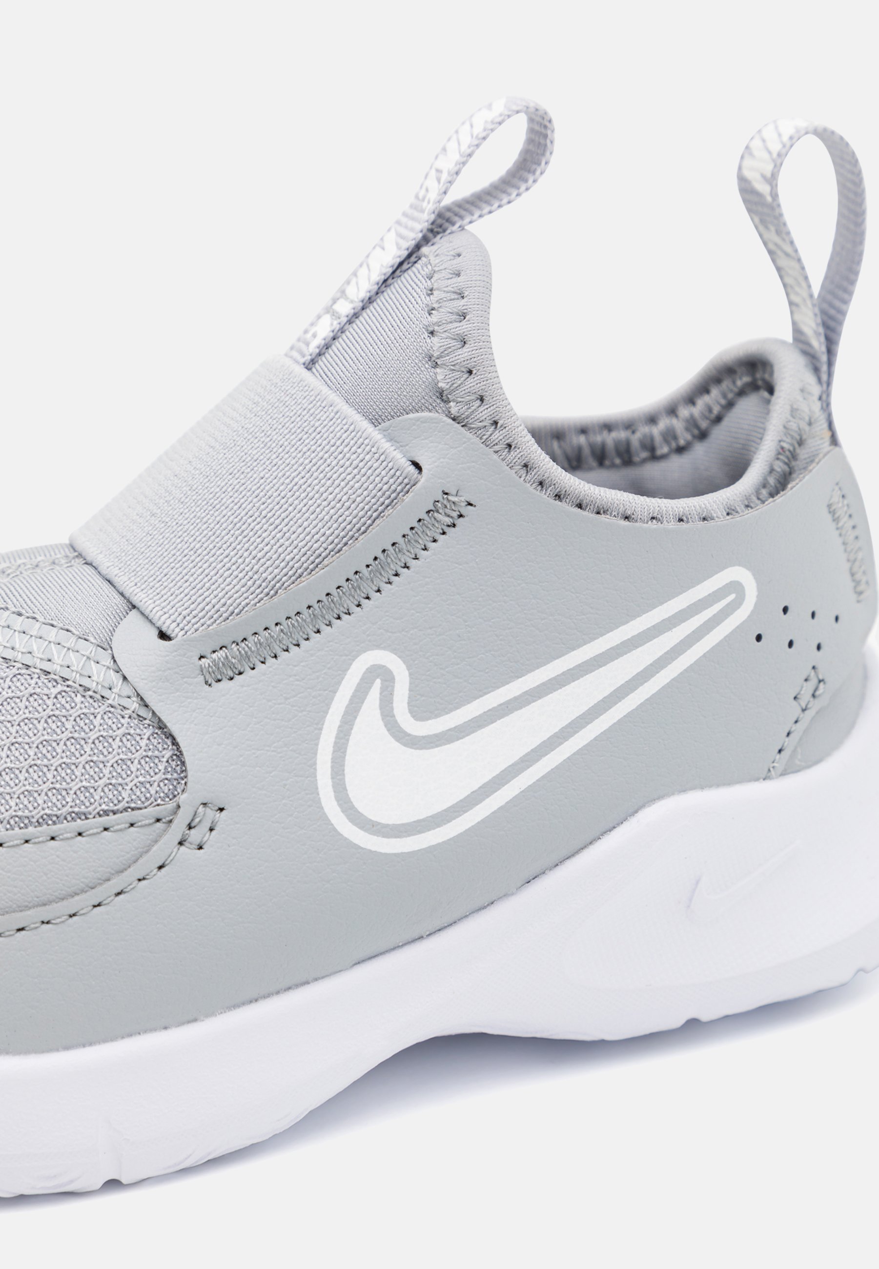 nike flex contact white grey