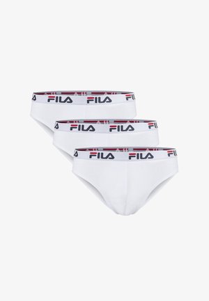 Tre slip bianchi da uomo con una fascia bianca con il logo FILA in nero e rosso, disposti in una pila stratificata.