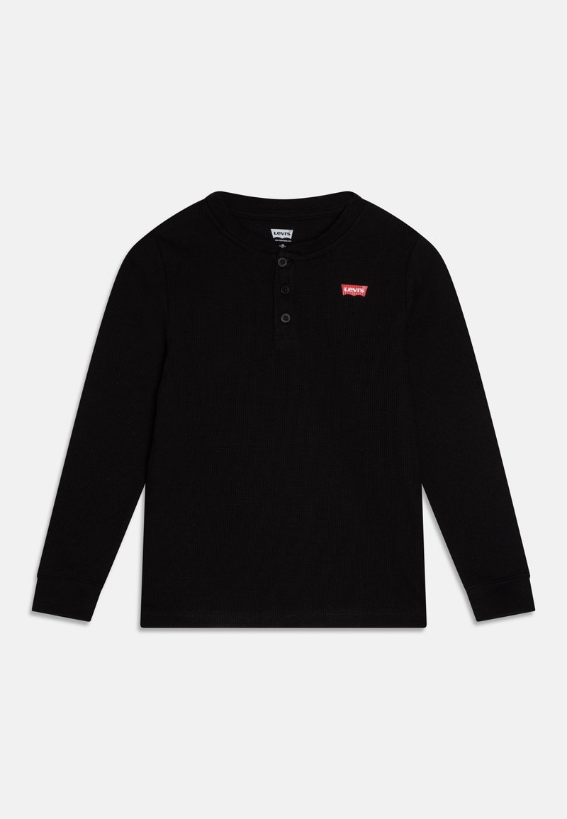 Czarna koszulka Henley z długim rękawem, trzema guzikami i małym czerwonym logo Levi's na lewej piersi.