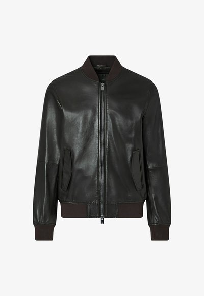 Veste bomber en cuir noir avec fermeture éclair à l'avant, col, poignets et ourlet côtelés, et deux poches avant inclinées.