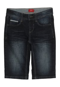 Shorts de mezclilla en azul oscuro con un acabado ligeramente desgastado. Las características incluyen un cierre de botón, cinco bolsillos y costuras en contraste.