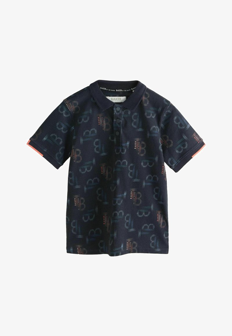 Tumesinine lühikeste varrukatega polo-särk, millel on üle kogu pinna abstraktne "B" ja "Baker" teksti muster, kolme nupuga plakee ja oranž vooder varrukatel.