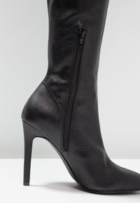 Even&Odd Botas de tacón - black