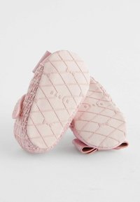 Baker by Ted Baker Babacipők - pink