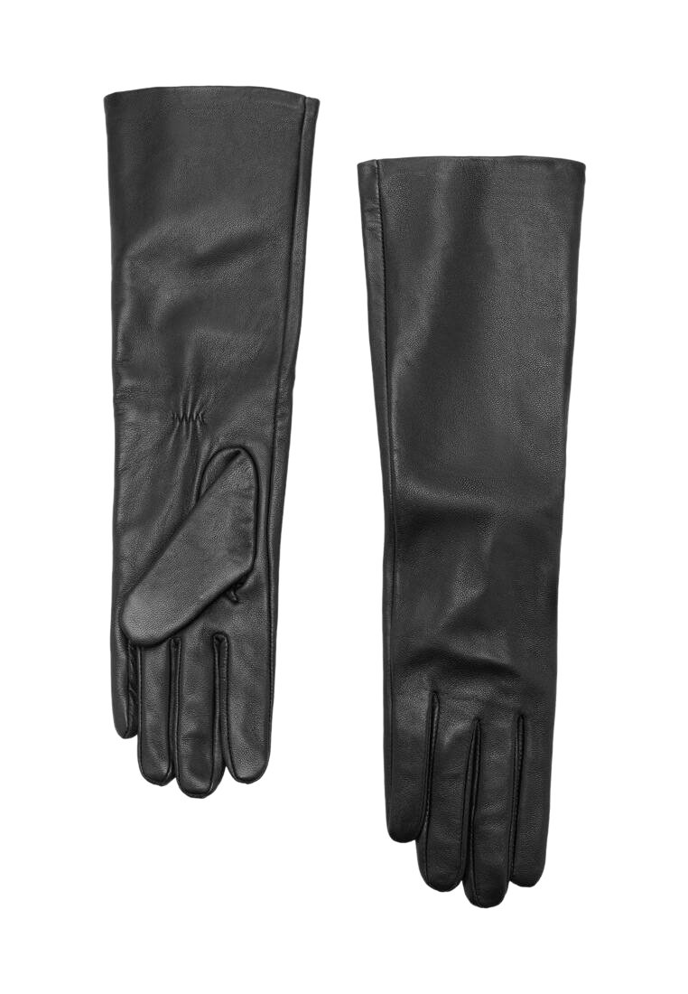 Guantes de cuero negro con una textura suave, muñeca ajustada y una costura detallada en la palma. Diseñados para cubrir completamente los dedos.
