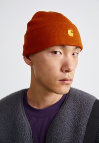 CHASE BEANIE UNISEX - Gorro - turmeric / gold
