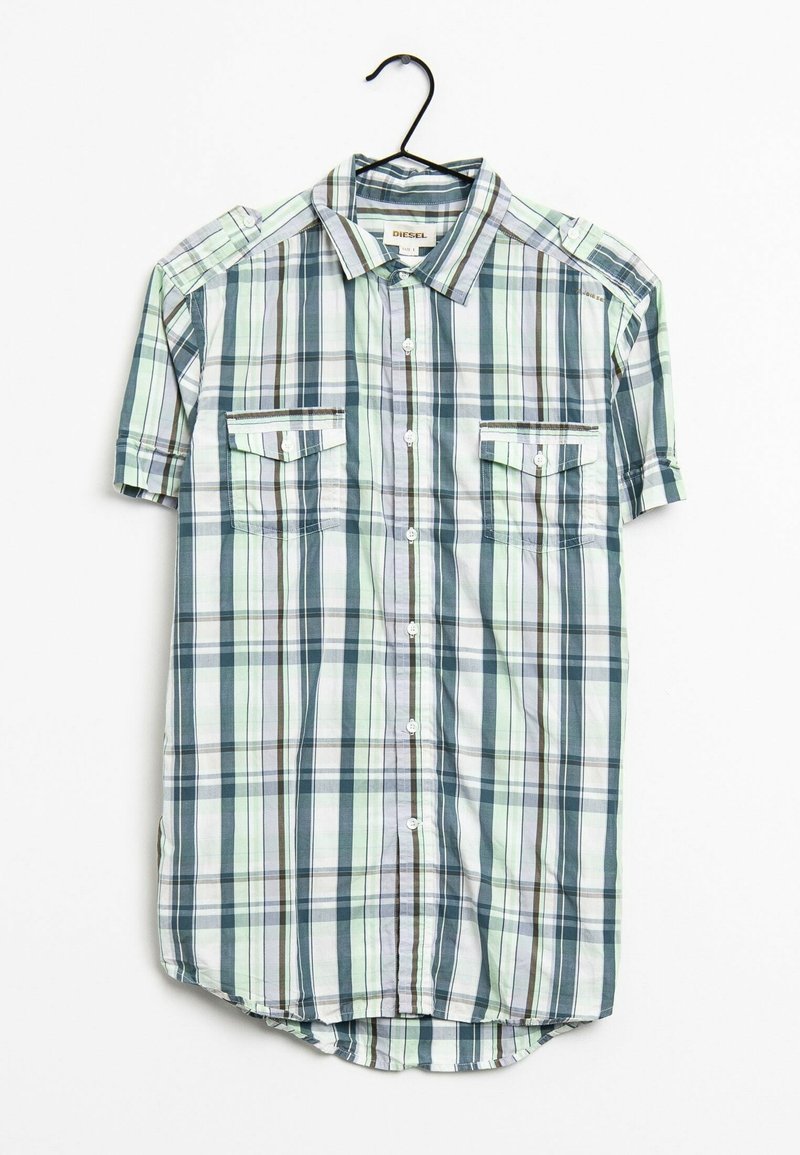 Kortärmad rutig skjorta i gröna, blå och vita nyanser med knäppning fram, två bröstfickor och rundad nederkant. Tillverkad av vävt tyg.