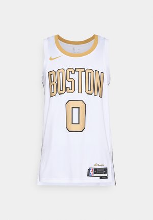 Bijela košarkaška majica Boston Celtics s zlatnim detaljima, na kojoj se ističe tekst "BOSTON" i broj "0" u podebljanim crnim slovima, izrađena od prozračne tkanine.