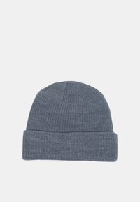 Beanie grigia in maglia con risvolto. Presenta una texture a costine e un design superiore arrotondato. Realizzata in tessuto morbido per calore e comfort.
