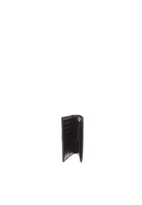 Portafoglio in pelle nera con più slot per carte, una superficie liscia e un design pieghevole. Presenta un layout interno semplice e funzionale.