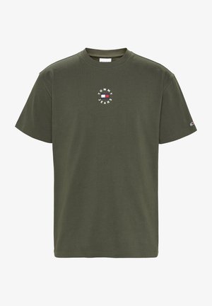 T-shirt à manches courtes vert olive avec col rond et petit logo circulaire Tommy Jeans brodé sur la poitrine et la manche.